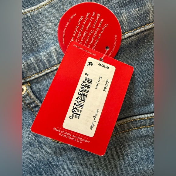 NWT Spanx Flare Jeans in Vintage Indigo Size Medium - Picture 5 of 12